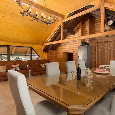 Villa Greenhouse Klara With Heated Pool Trsce