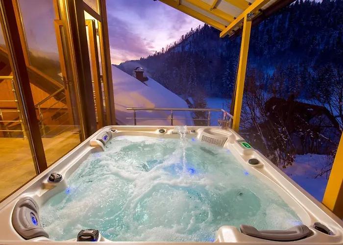 Greenhouse Klara With Heated Pool