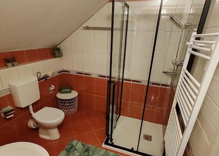 Greenhouse Klara With Heated Pool