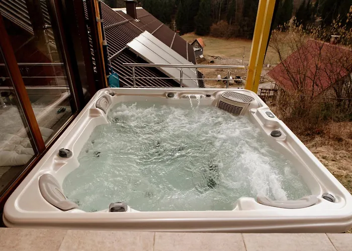 Greenhouse Klara With Heated Pool *