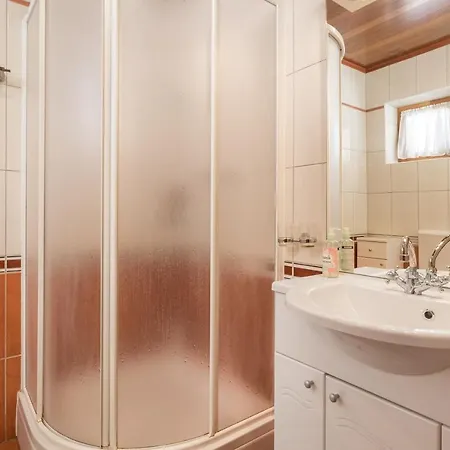 Greenhouse Klara With Heated Pool