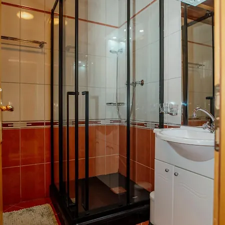 Villa Greenhouse Klara With Heated Pool Trsce