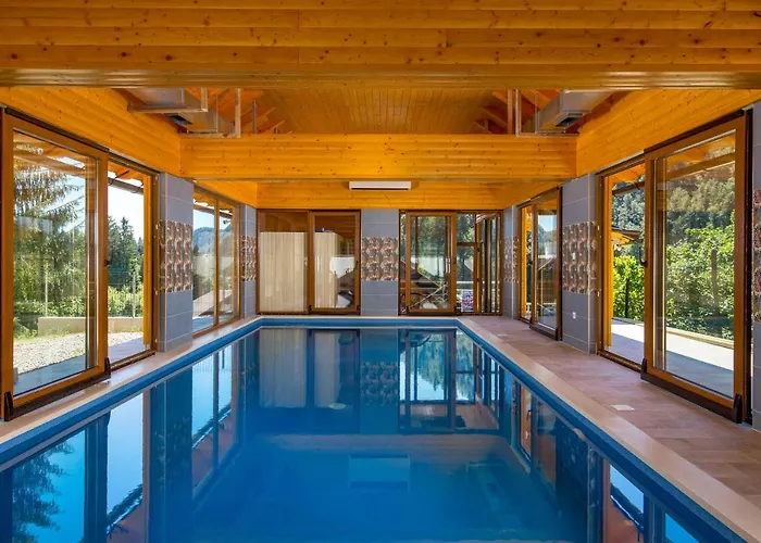 فيلة Greenhouse Klara With Heated Pool